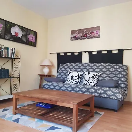 Charmante Maisonnette 2 Personnes Avec Wifi Surgeres Exterior photo