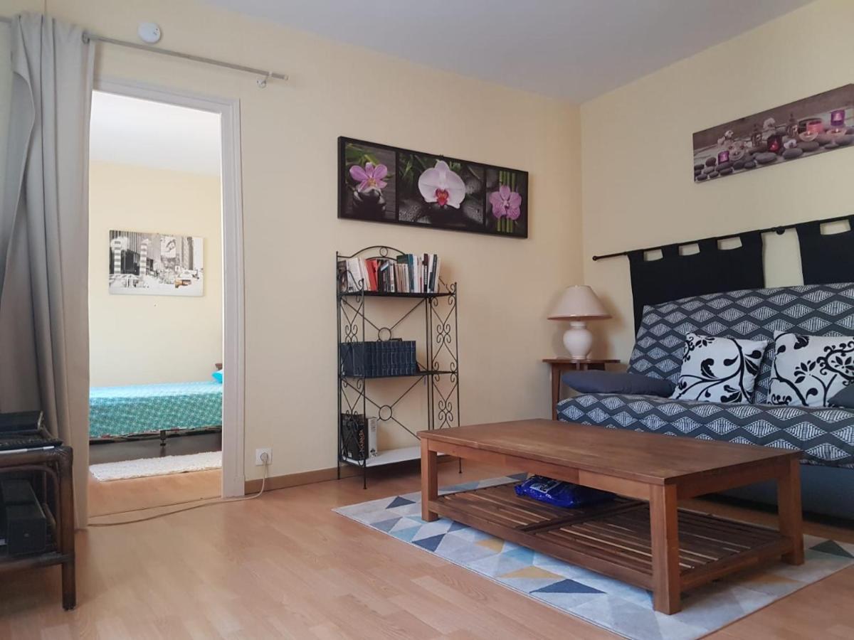 Charmante Maisonnette 2 Personnes Avec Wifi * Surgeres